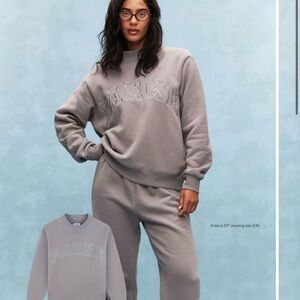 Parke Women's Classic Gray Crew Neck Sweater